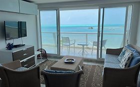 Apartamentos Con Playa Privada Y Vista Al Mar